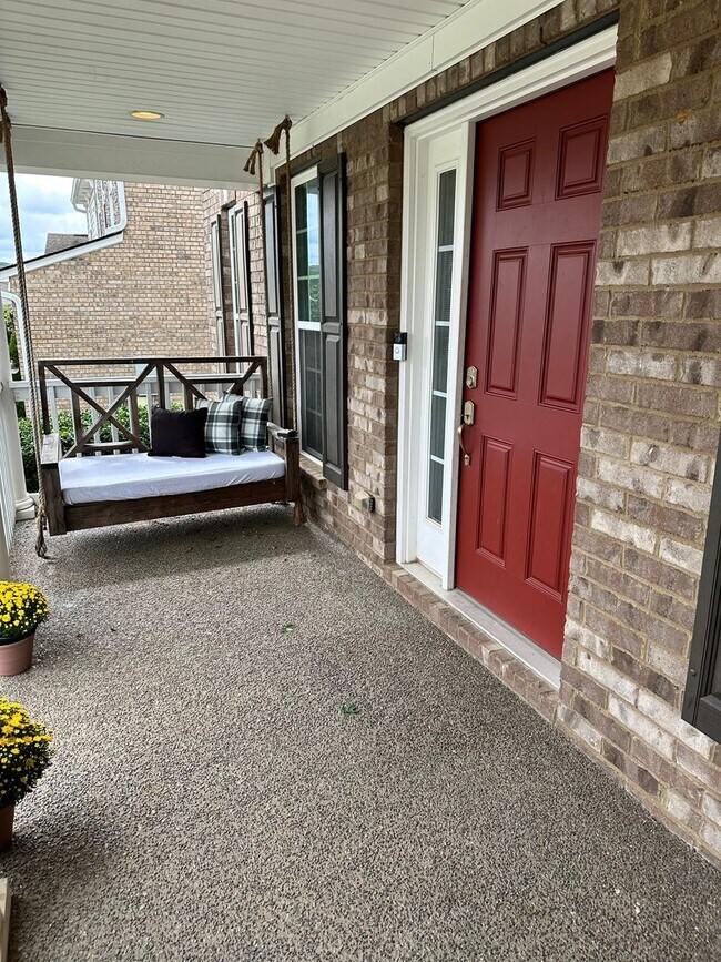 Building Photo - Nolensville Home in Silver Stream Neighbor...