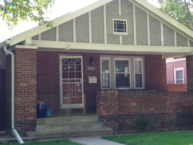 Building Photo - Wash Park 3 Bed Bungalow w/ Fenced Yard an...