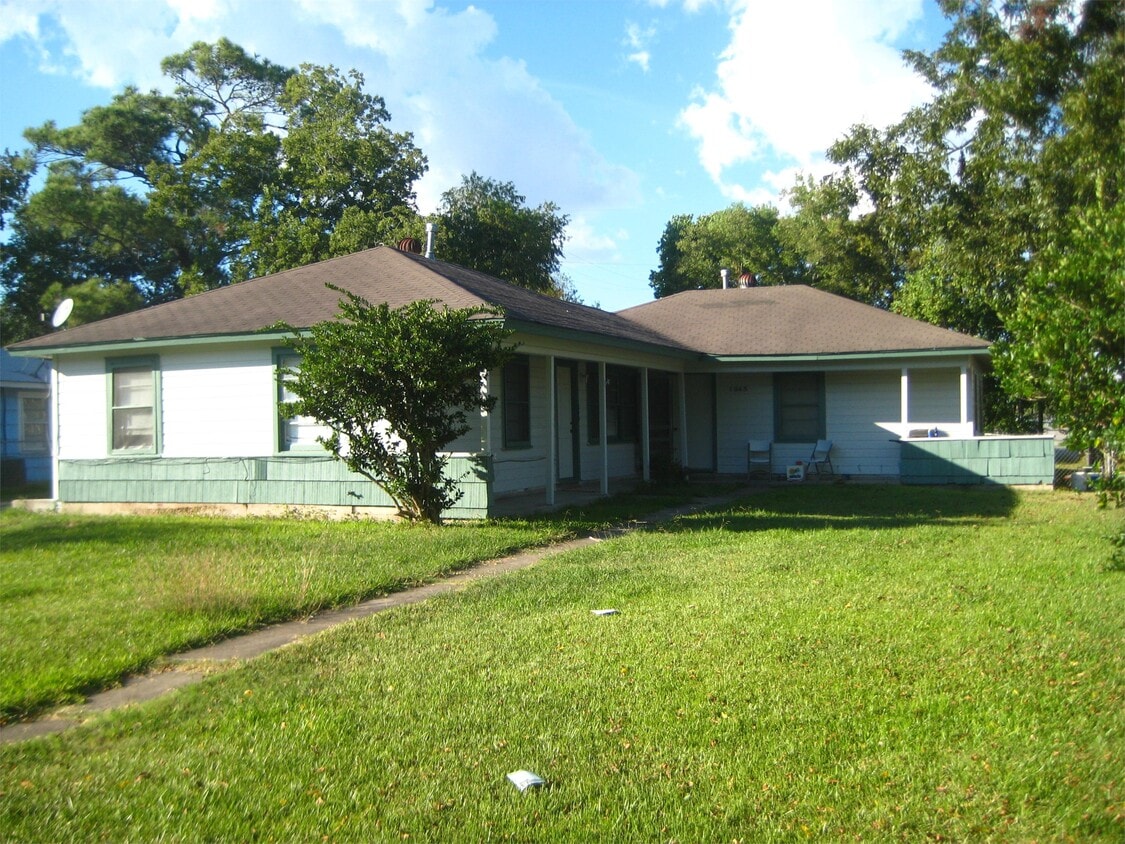 1243 Chevy Chase Dr, Angleton, TX 77515 House Rental in Angleton, TX
