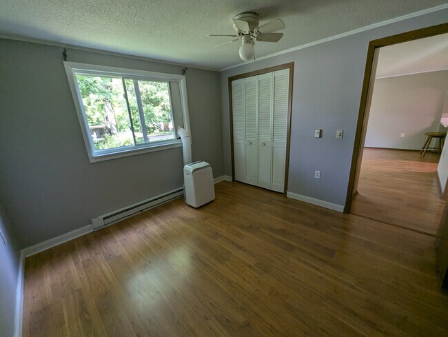 Foto del edificio - 8033-8033 Huron St
