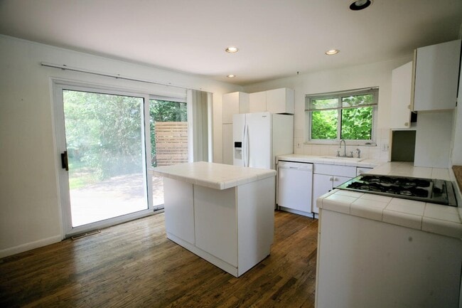 Foto del edificio - 5800 Paramus