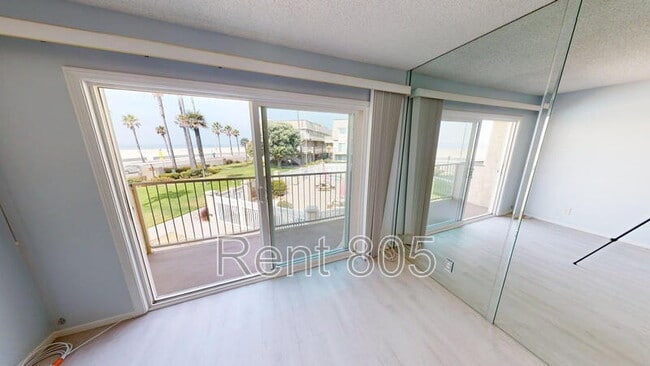 Building Photo - 334 Surfside Dr