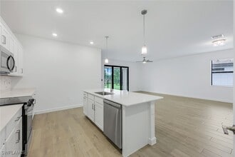 Building Photo - 14303 Winding Cedar Wy