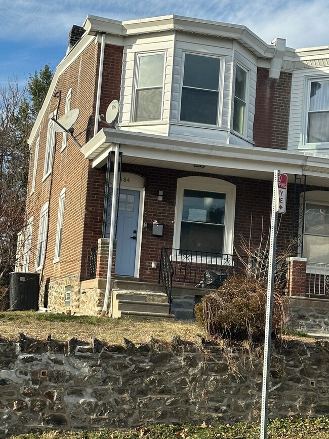 Photo - 484 Shurs Ln House