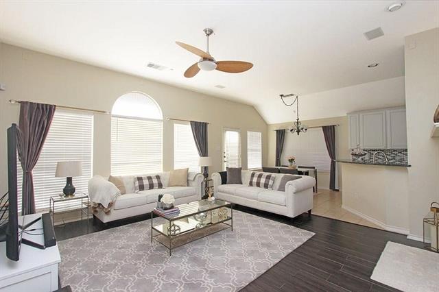 Foto del edificio - 1861 Carson Ln