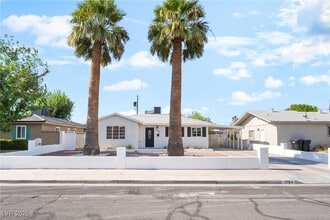 Building Photo - 1054 E Hassett Ave