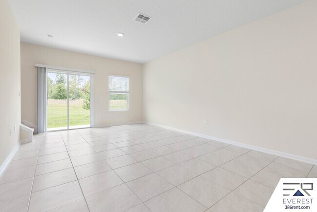 Building Photo - 41 Temple Dr