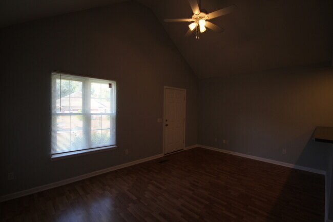 Foto del edificio - 2 bed duplex in Chickamauga - $250 off fir...