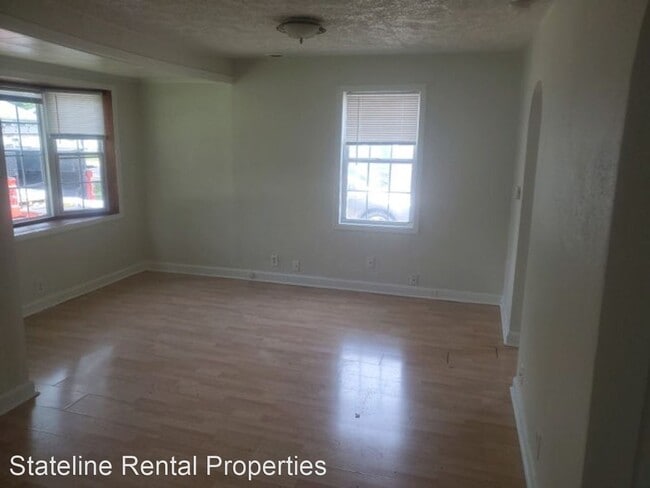 Building Photo - 2 br, 1 bath House - 327 Pennsylvania Ave