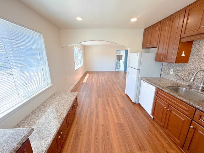 Foto del edificio - 4802 Daisy St