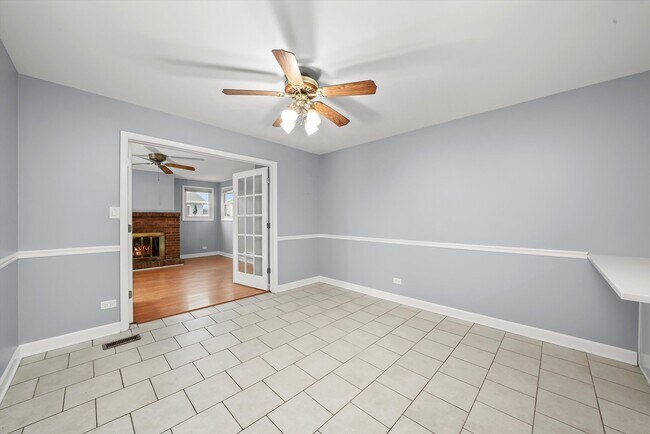 Foto del edificio - 8218 N Carrolton Ct