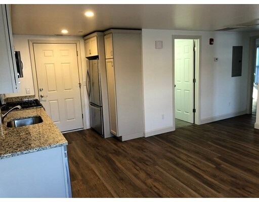 Building Photo - 116 Highland Ave