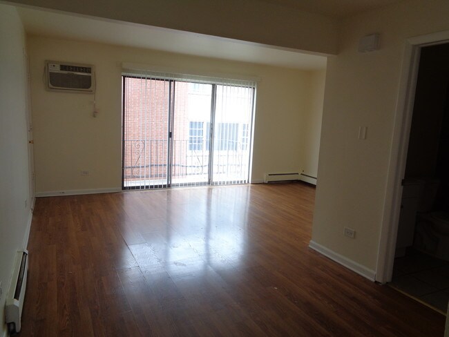 Building Photo - 7727 W 87th St