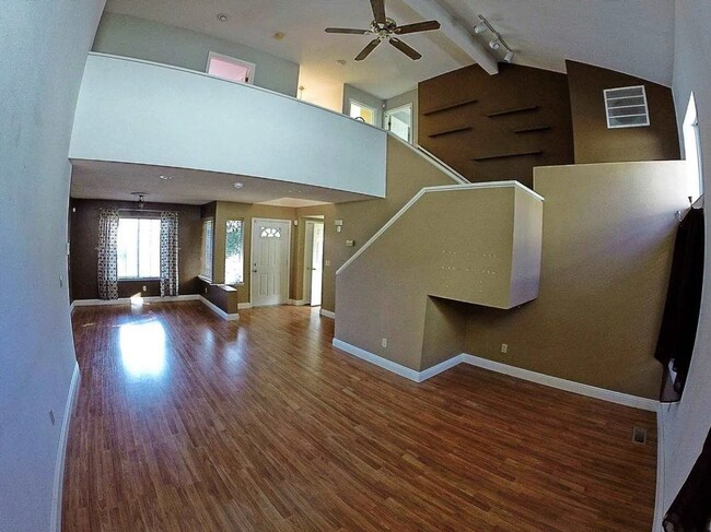 Foto del edificio - Price Drop! Unlock Your Next Adventure! Gorgeous 3-bd/2.5-ba  Available NOW in SW Reno!