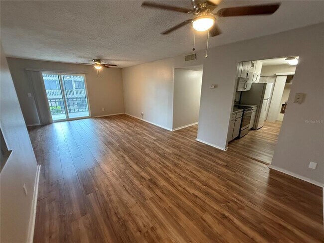 Building Photo - 6519 W Newberry Rd