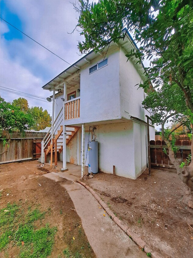 Foto principal - 141 E Hedges Ave