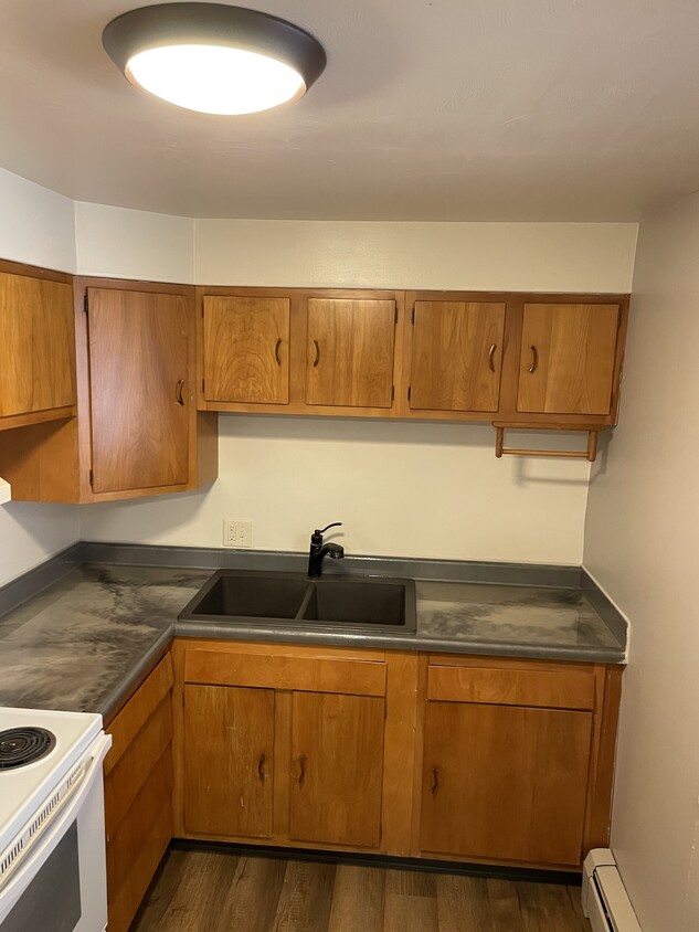#5 11110 Oriole dr - 1110 Oriole Dr