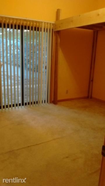 Building Photo - 16044 Robinwood Ln