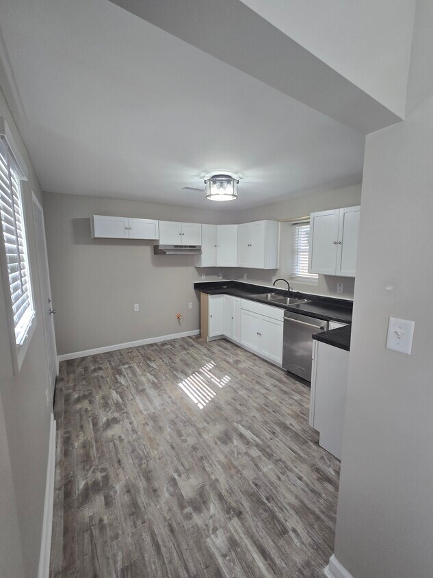 Foto principal - 32 E 36th Pl