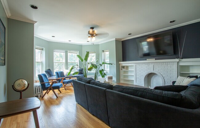 Foto del edificio - 2048 W Fargo Ave