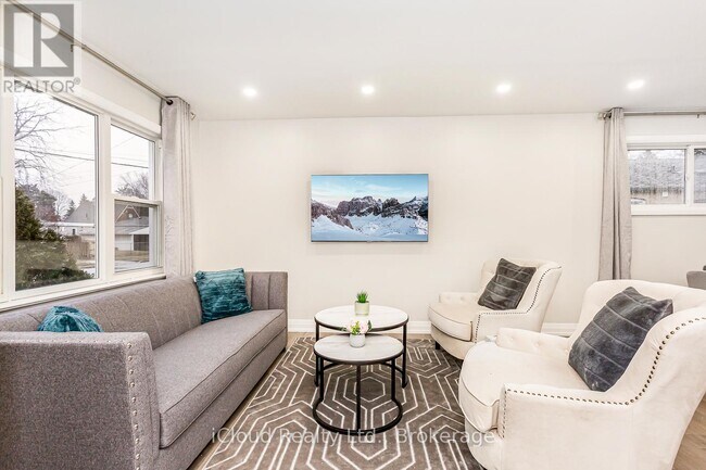 Photo du bâtiment - 89 Darlingside Dr