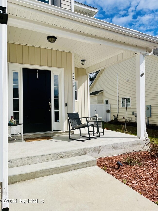 Building Photo - 3809 Ashcroft Dr