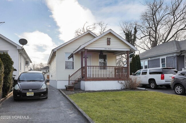 Building Photo - 1216 8th Ave