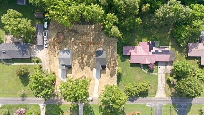 Foto del edificio - 120 Maplewood Ave