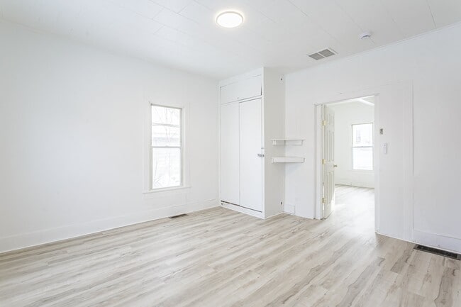 Foto del edificio - 26 Brockway Pl