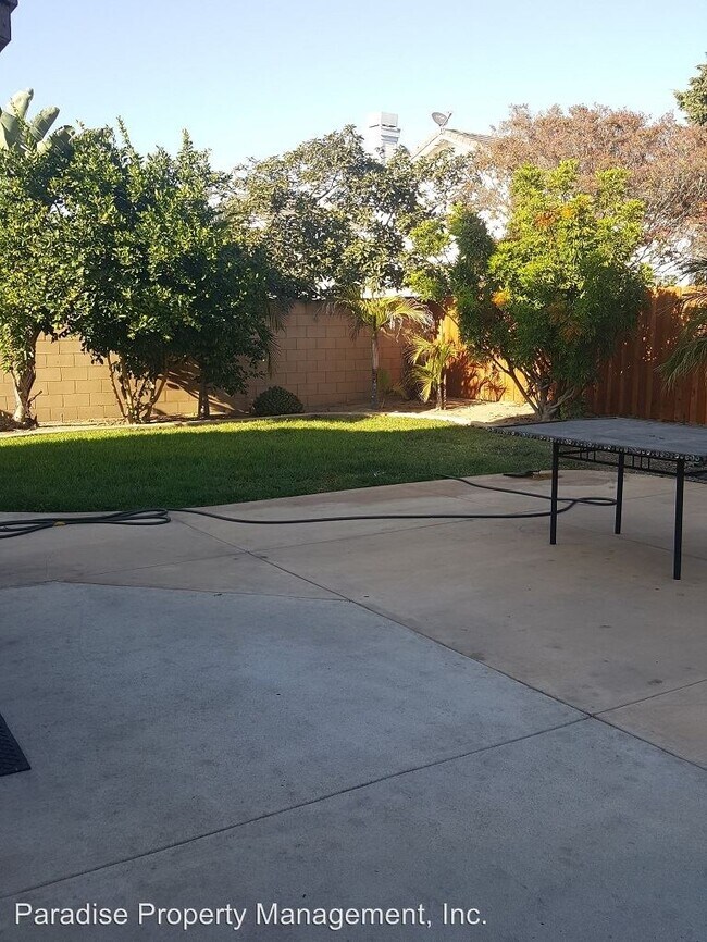 Foto del edificio - 3 br, 2.5 bath House - 2024 N. H St.