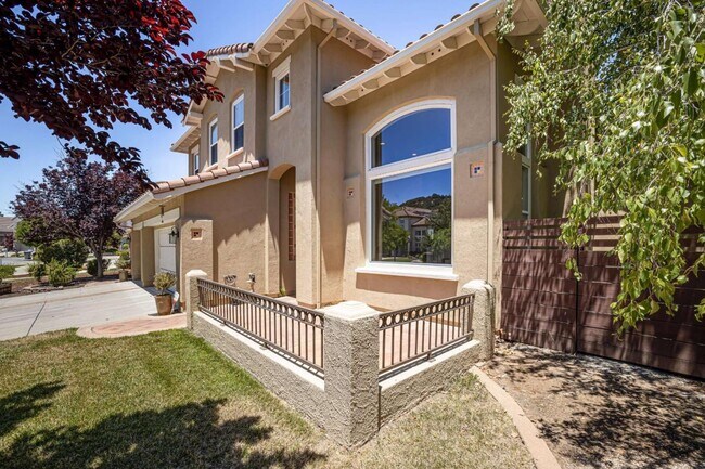 Building Photo - 1154 Eagle Cliff Ct