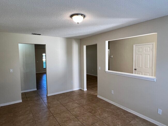 Building Photo - 1091 SW California Blvd