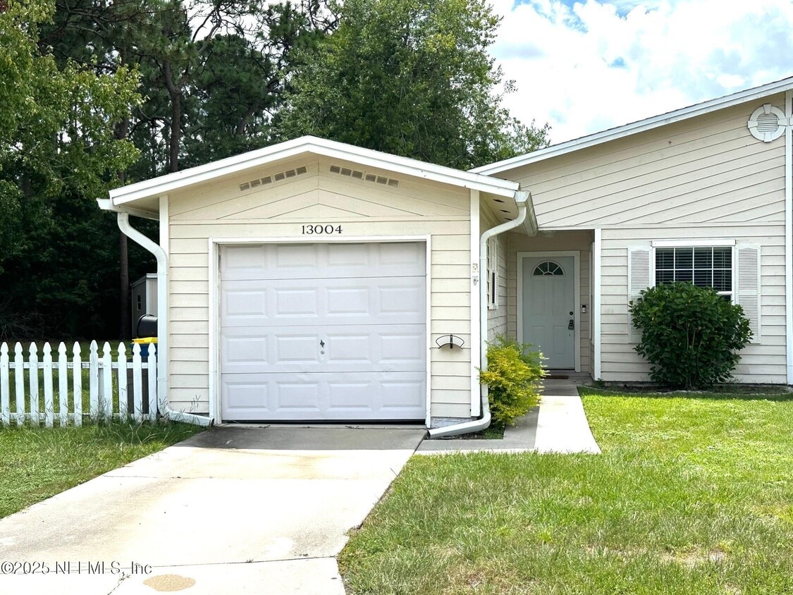 Primary Photo - 13004 Ambridge Ln