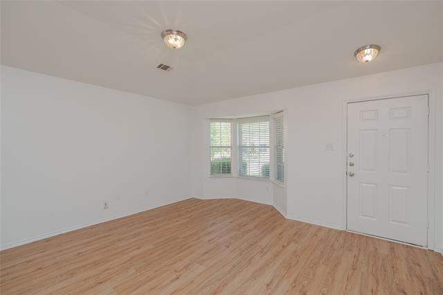 Building Photo - 2912 Lighthouse Dr