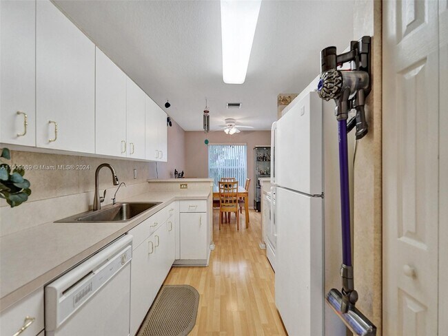 Building Photo - 2256 NW 170th Ave