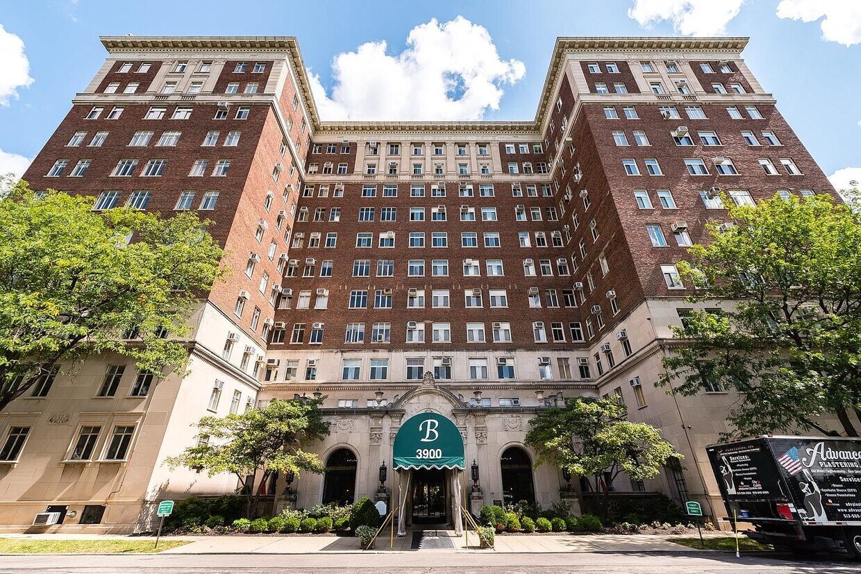 3900 Rose Hill Ave Unit 805A, Cincinnati, OH 45229 Condo for Rent in