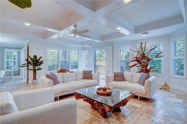 Foto del edificio - 1528 NE Outrigger Landings Dr