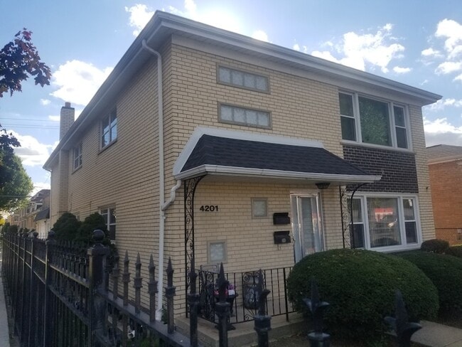 Building Photo - 4201 W 47th St
