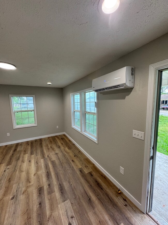 Building Photo - 314 Parrish St