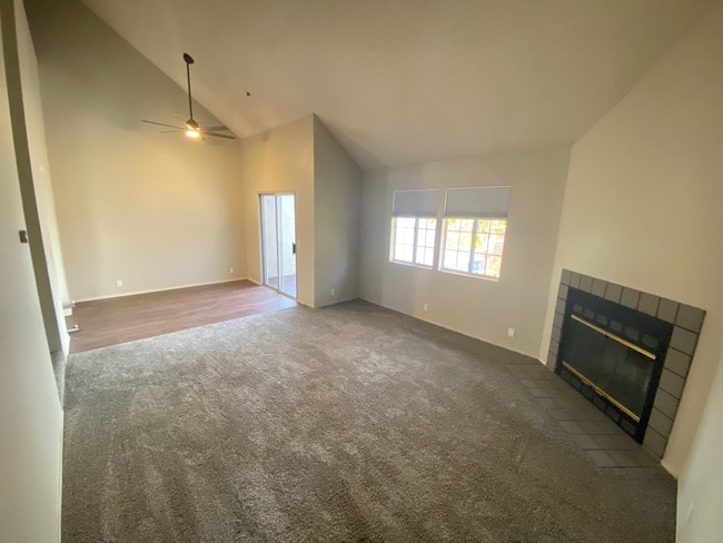 Living Room - 1033 Southwood Dr
