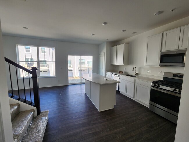 Foto del edificio - 1033 Atterberg Rd