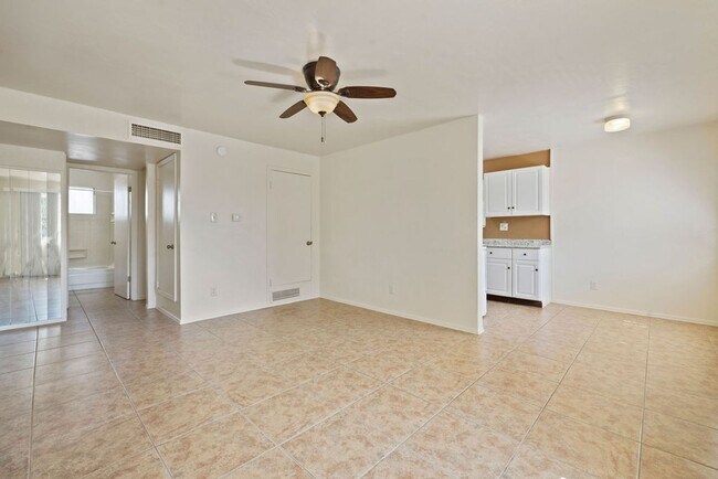 Foto del edificio - Delightful 1 Bedroom Duplex