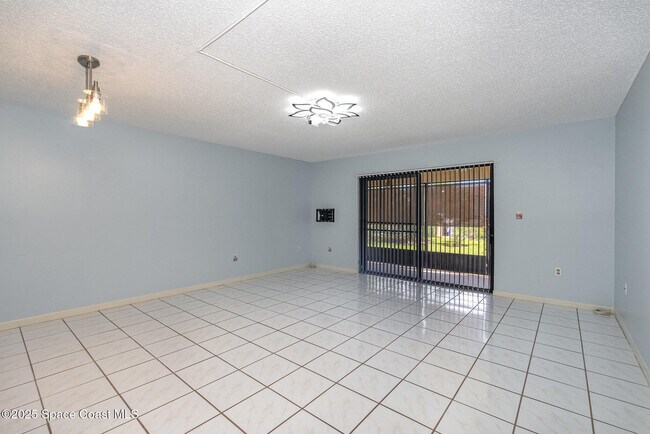 Foto del edificio - 5800 N Banana River Blvd