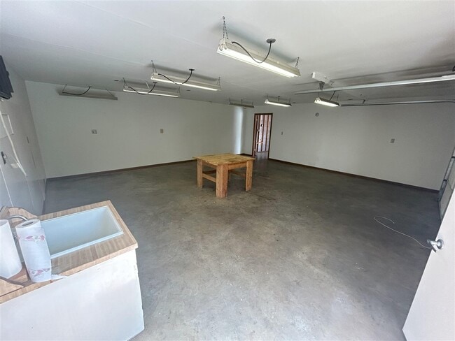 Building Photo - 1206 Nahm Dr