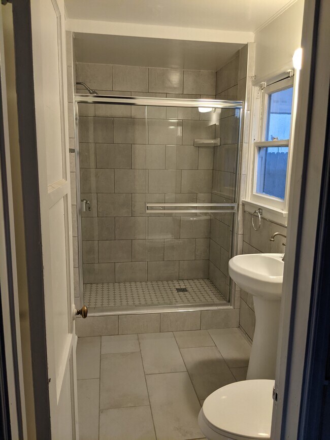 Foto del edificio - 6318 Haviland Ave