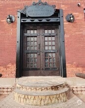 Building Photo - 620 W 3rd St