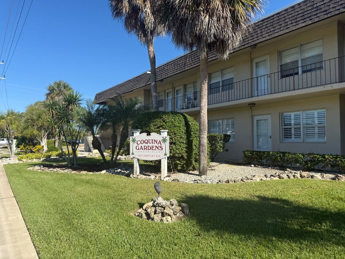 Foto principal - Freshly Remodeled - 1 Bedroom Unfurnished Condo-In Town Location-AVAILABLE NOW