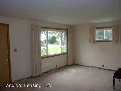 Building Photo - 5158 Edgewater Dr