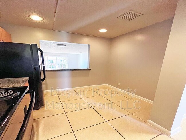 Foto del edificio - 2221 NW 58th Terrace