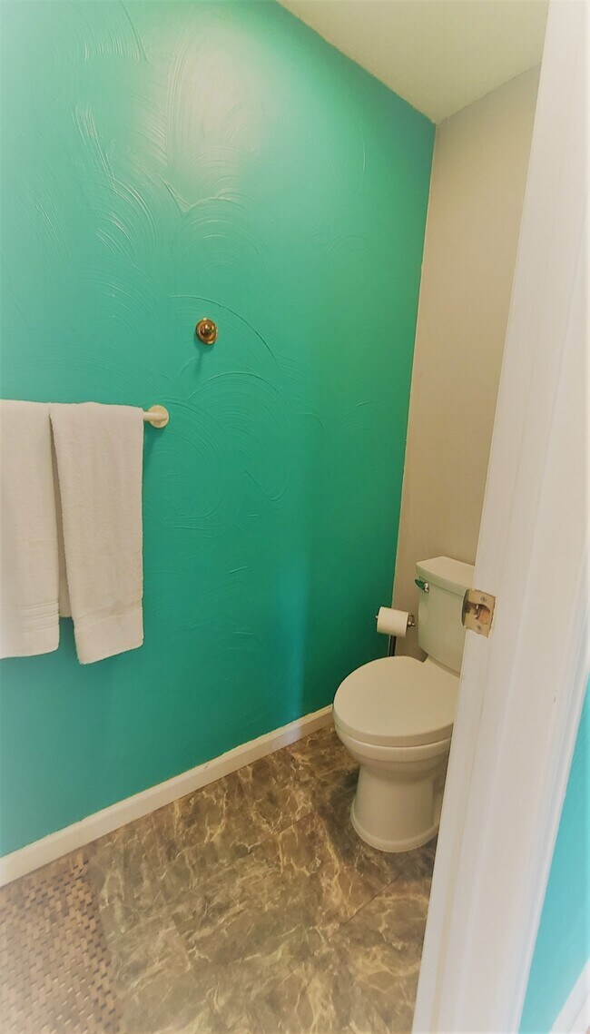 Foto del edificio - 706 E Stuart St